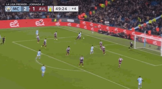 1712181790578025267.gif 小蜘蛛头球被扑.gif